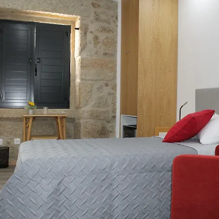 Alojamento Girassol - Guest House - Quarto Com Casa De Banho Privativa-3